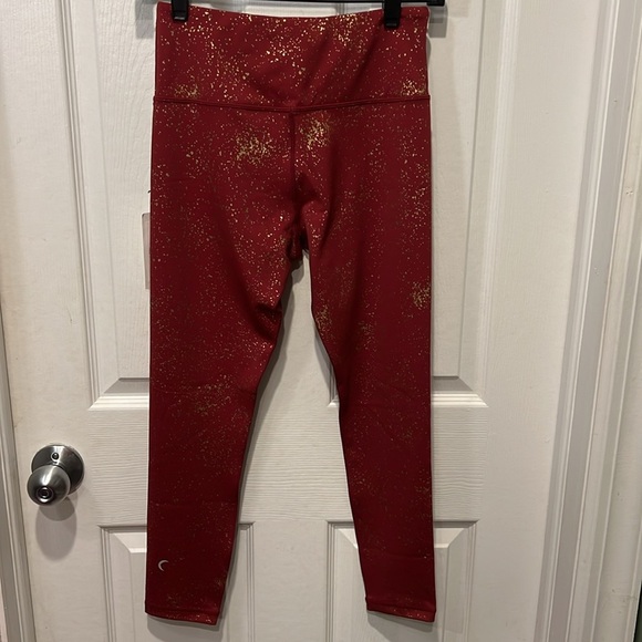 NWT ZYIA Active Red Stay Gold Light n Tight Hi-Rise 7/8 24” Leggings in Size 4! - Picture 9 of 10